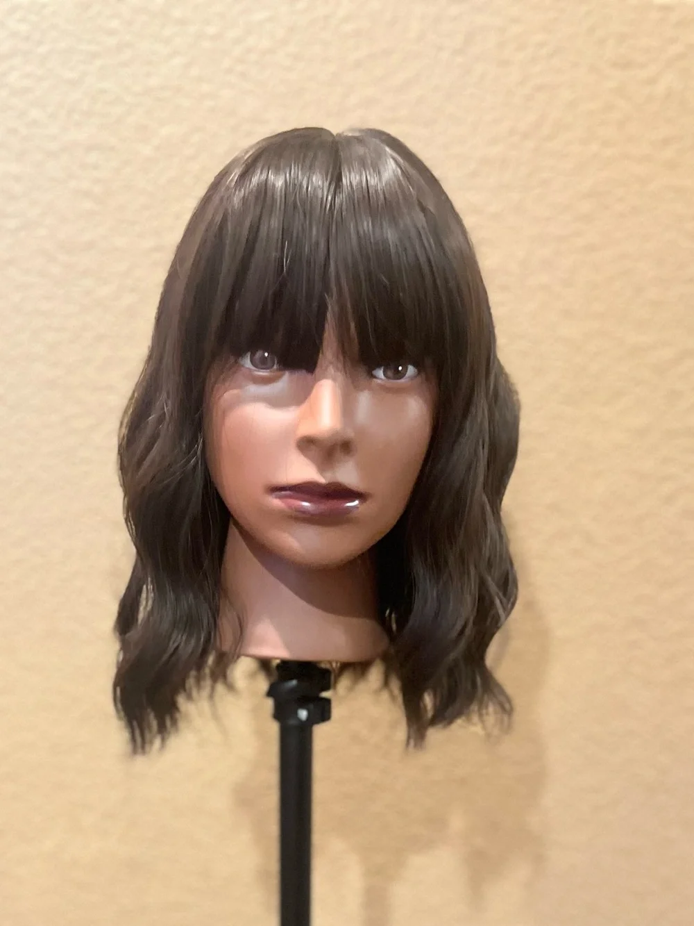Stylish Women’s Shoulder-Length Wig with Bangs - Brown